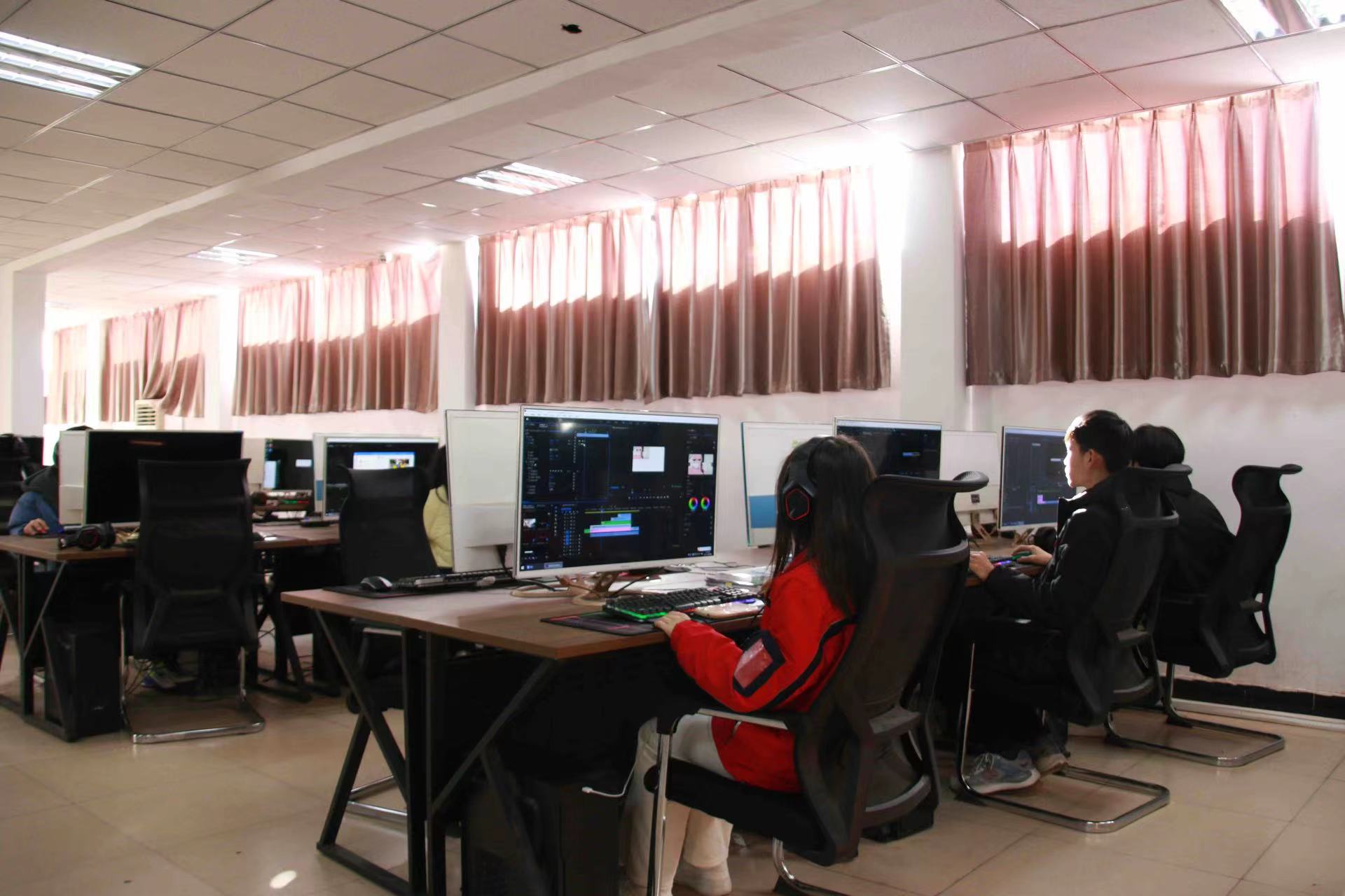 數控加工技術(shù)